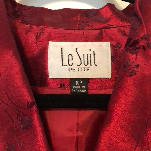 Le Suit Red Petite Jacket and Skirt - Picture 3 of 8